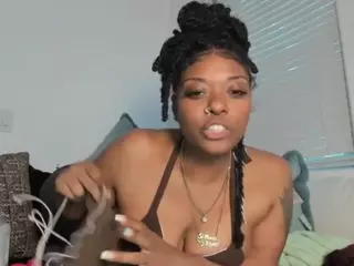 Sienna Divyne's Live Sex Cam Show