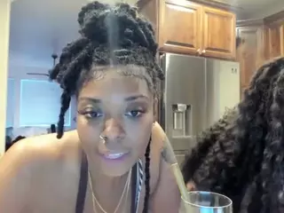 Sienna Divyne's Live Sex Cam Show