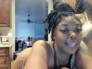 Sienna Divyne's Live Sex Cam Show