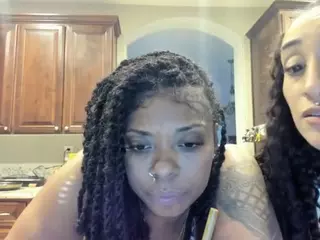 Sienna Divyne's Live Sex Cam Show