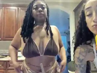 Sienna Divyne's Live Sex Cam Show