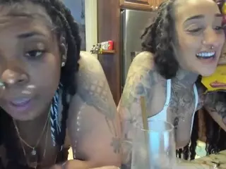 Sienna Divyne's Live Sex Cam Show