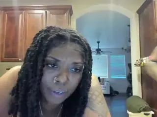 Sienna Divyne's Live Sex Cam Show
