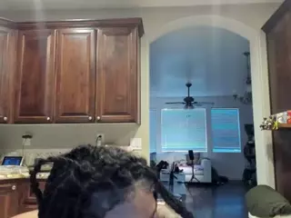 Sienna Divyne's Live Sex Cam Show