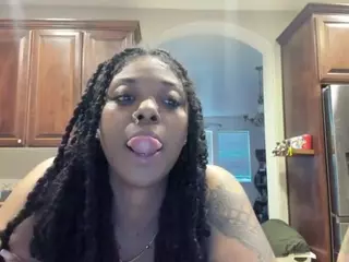 Sienna Divyne's Live Sex Cam Show