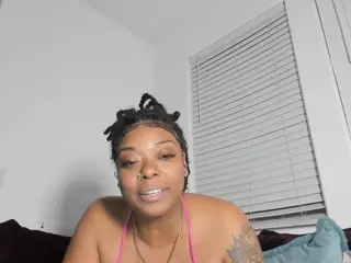 Sienna Divyne's Live Sex Cam Show