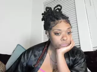 Sienna Divyne's Live Sex Cam Show