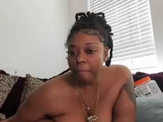 Sienna Divyne's Live Sex Cam Show