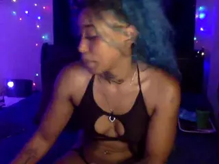 bluuxhoneyy's Live Sex Cam Show