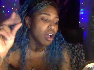 bluuxhoneyy's Live Sex Cam Show