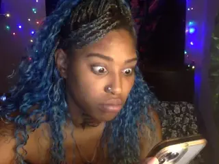 bluuxhoneyy's Live Sex Cam Show
