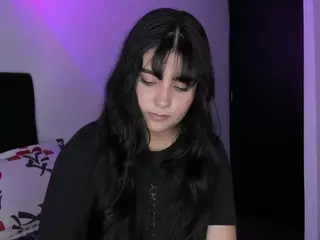 Helen-10's Live Sex Cam Show