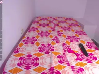 liyssa-liysaa's Live Sex Cam Show