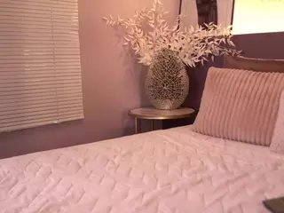 Elle Diane 👑's Live Sex Cam Show