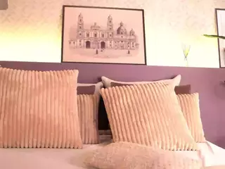 Elle Diane 👑's Live Sex Cam Show