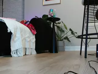 HoneyHide0ut444's Live Sex Cam Show