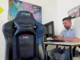 Mike-Maite's Live Sex Cam Show