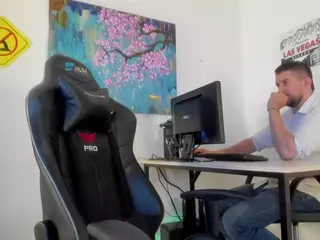 Mike-Maite's Live Sex Cam Show