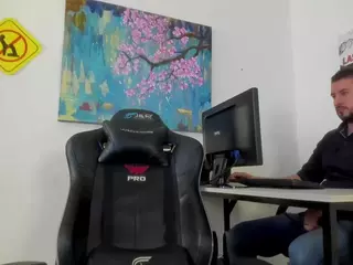 Mike-Maite's Live Sex Cam Show