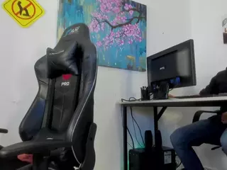 Mike-Maite's Live Sex Cam Show