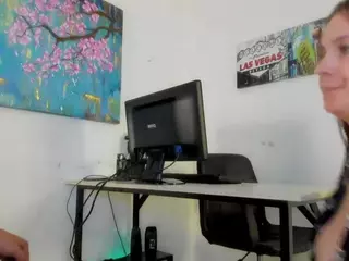 Mike-Maite's Live Sex Cam Show