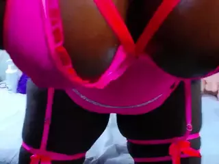 Yhendelyn Stone's Live Sex Cam Show