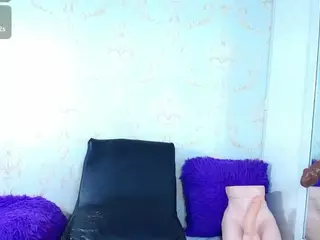 Yhendelyn Stone's Live Sex Cam Show