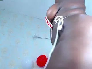 Yhendelyn Stone's Live Sex Cam Show