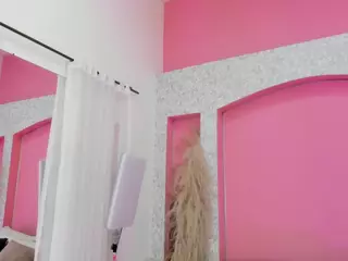 Emylie sexy body's Live Sex Cam Show
