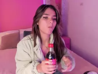 Emylie sexy body's Live Sex Cam Show