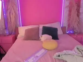 Emylie sexy body's Live Sex Cam Show