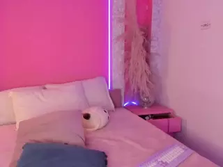 Emylie sexy body's Live Sex Cam Show