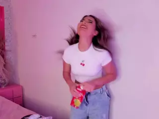 Emylie sexy body's Live Sex Cam Show