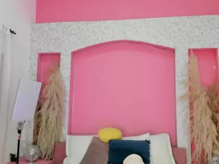 Emylie sexy body's Live Sex Cam Show