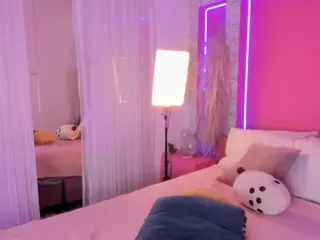 Emylie sexy body's Live Sex Cam Show