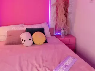 Emylie sexy body's Live Sex Cam Show