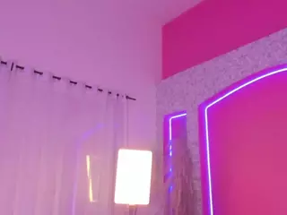 Emylie sexy body's Live Sex Cam Show