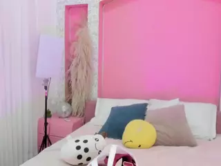 Emylie sexy body's Live Sex Cam Show