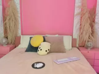 Emylie sexy body's Live Sex Cam Show