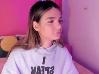 Emylie sexy body's Live Sex Cam Show