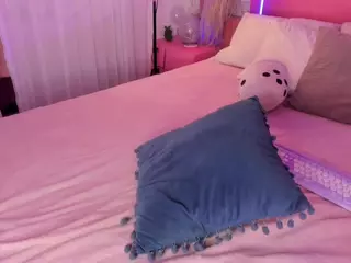 Emylie sexy body's Live Sex Cam Show