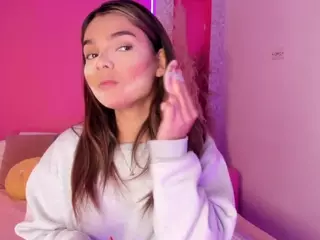 Emylie sexy body's Live Sex Cam Show