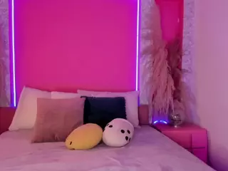 Emylie sexy body's Live Sex Cam Show