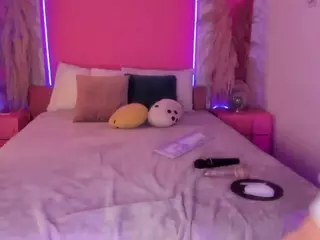 Emylie sexy body's Live Sex Cam Show