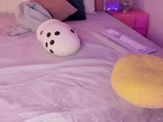 Emylie sexy body's Live Sex Cam Show