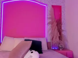 Emylie sexy body's Live Sex Cam Show