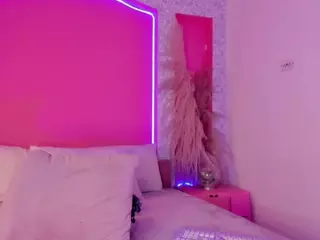 Emylie sexy body's Live Sex Cam Show