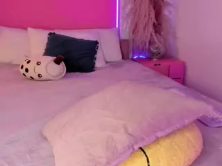 Emylie sexy body's Live Sex Cam Show