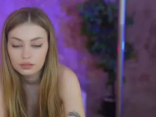 kira054's Live Sex Cam Show