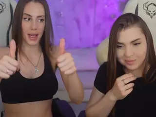 kira054's Live Sex Cam Show
